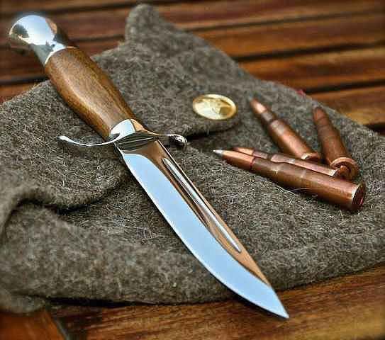 Handcrafted 9" High Polish Blade Hunting Western Cowboy Field Work Tool with Leather Sheath